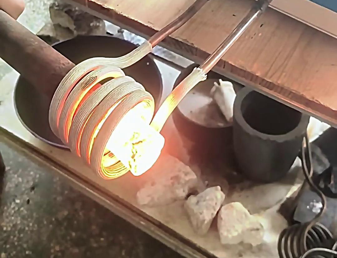 高頻機棒料加熱用於金屬加工、如熱鍛、熱處理退火、正火、淬火等