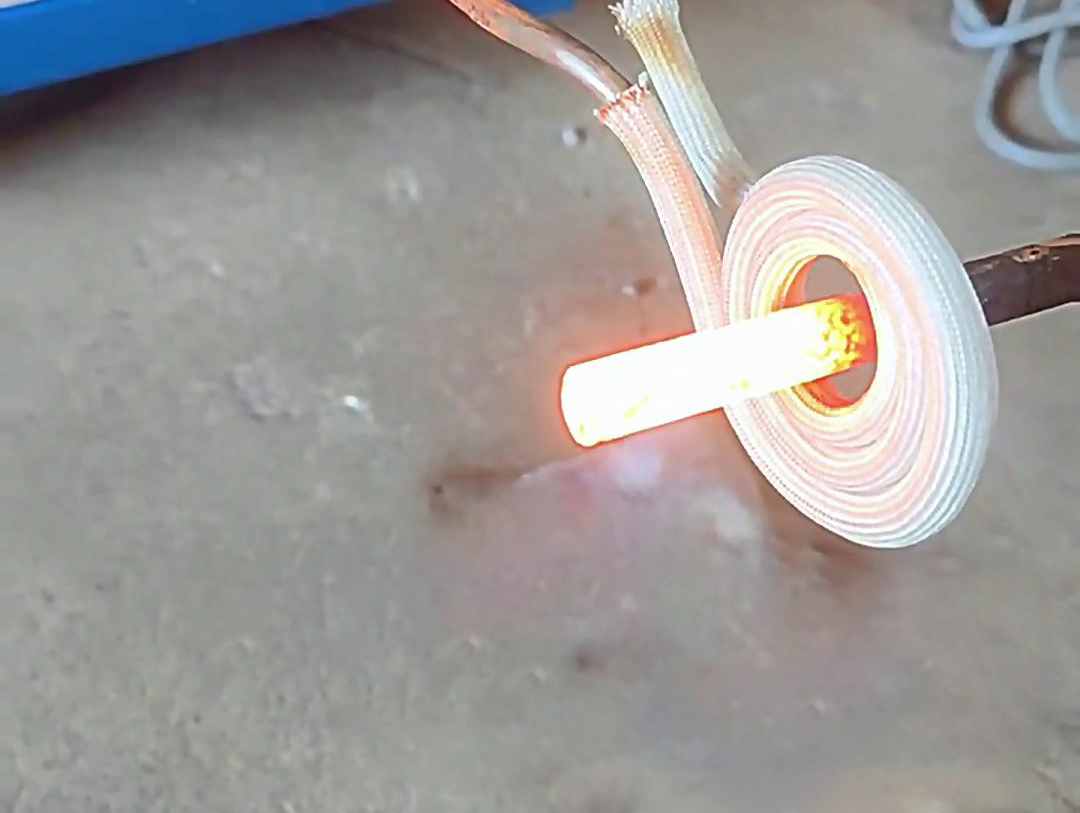 海瑞拓 220V 高頻加熱機，解決金屬熱加工環節麵臨諸多困擾