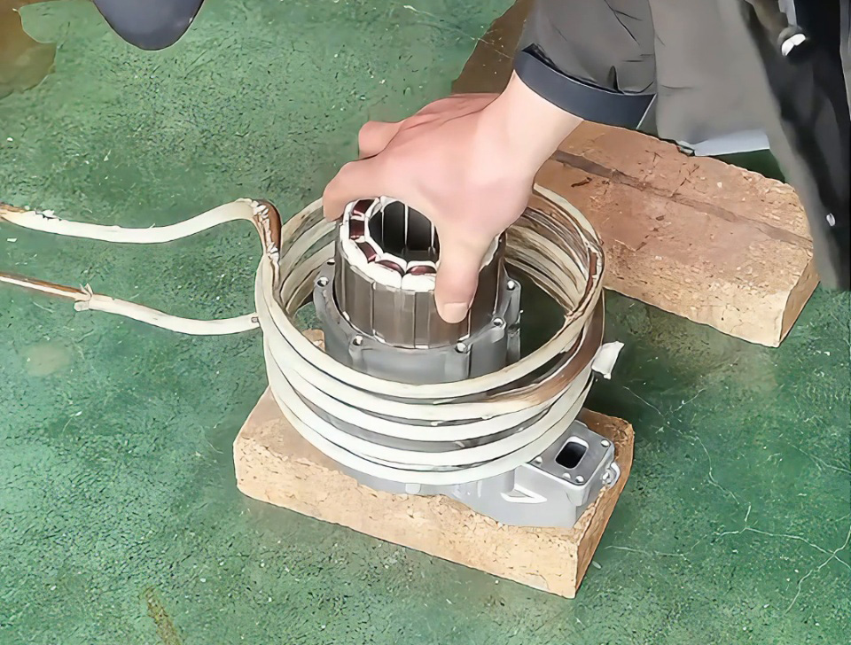 新能源電機熱裝配核心利器！海瑞拓高頻加熱機，精準高