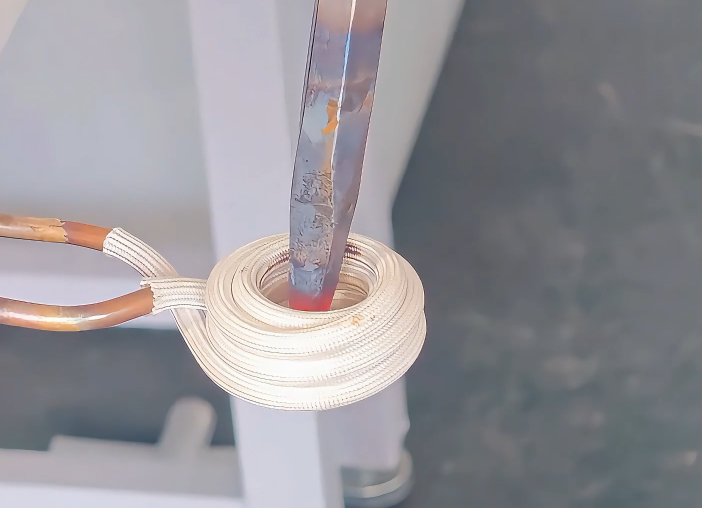 金屬加熱新方式，高頻加熱機使用全過程！