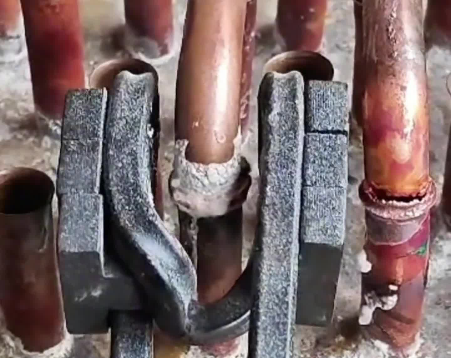 手持式高頻焊機｜冷凝器散熱器銅管彎頭釺焊兩大工藝，按需選更高效(圖2)